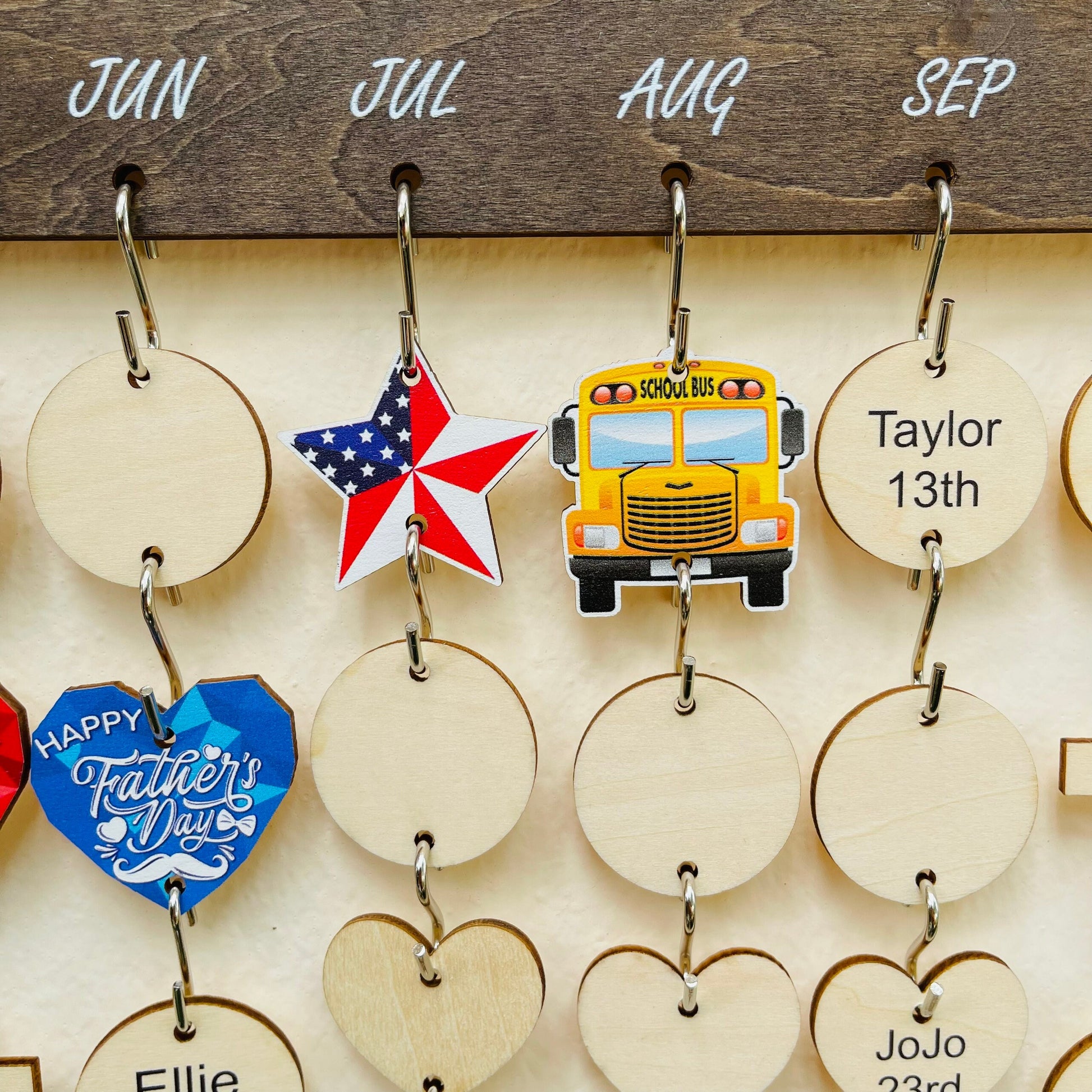 Perpetual Birthday Calendar, Family Birthday Board , Family Birthdays and Celebrations Board Sign, Birthday Board, Family Calendar Sign Gift