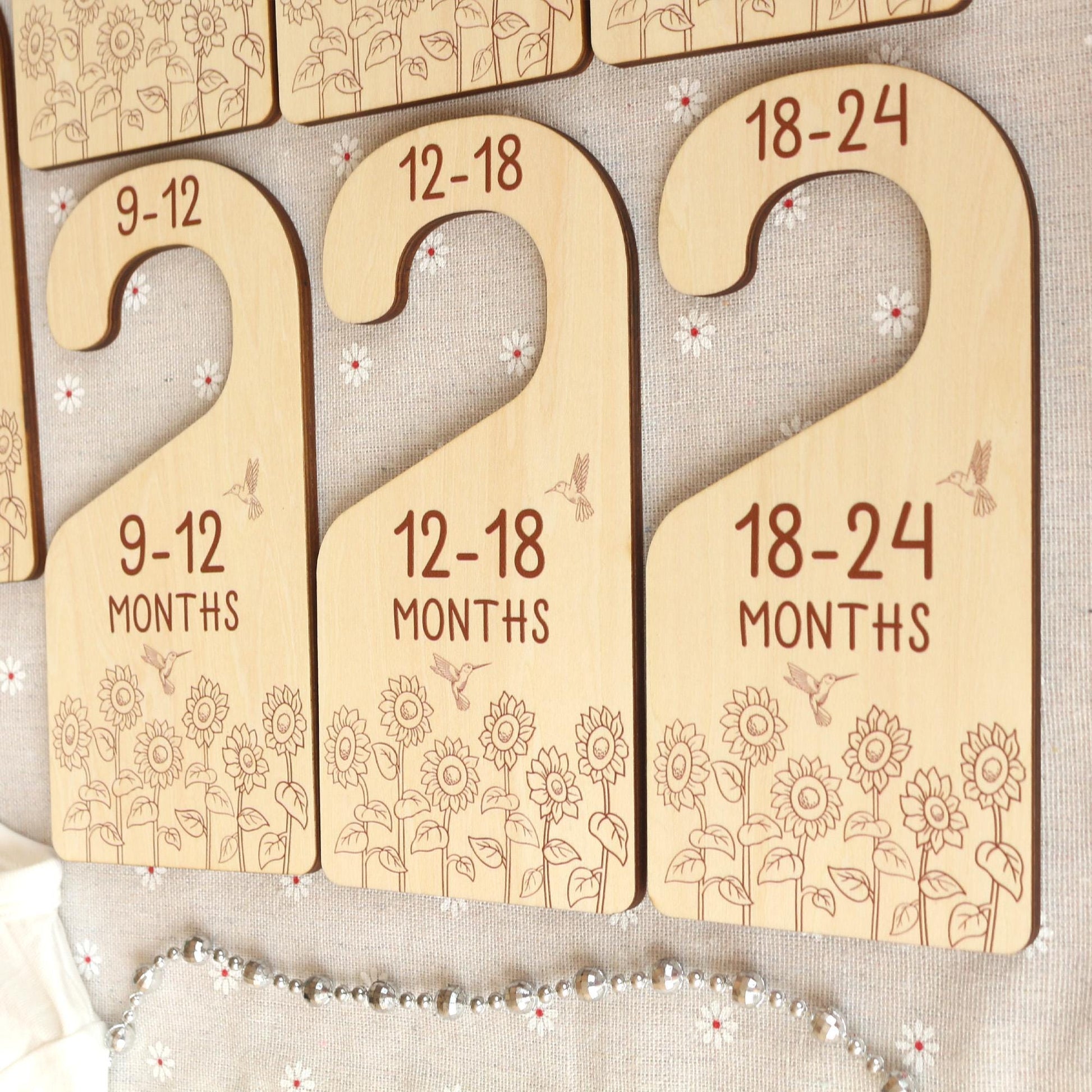 Baby Closet Dividers, Sunflower and Hummingbird Baby Clothes Dividers, Baby Clothes Organisation, Infant Clothes Hangers, Baby Shower Gift