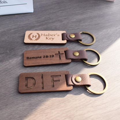 Engraved Wood Key Chain,Engraved Wood Key Chain,Custom name,Birthday or Anniversary Gift for Her or Him, Gift for Mom Dad