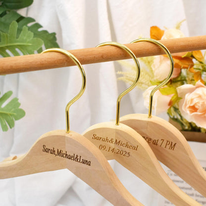 Personalized Wooden Bridesmaid Hangers With Name,Hanger For Bridal Party,Wedding Dress Hanger,Engraved Hanger,Bridesmaid Gift,Gift For Her
